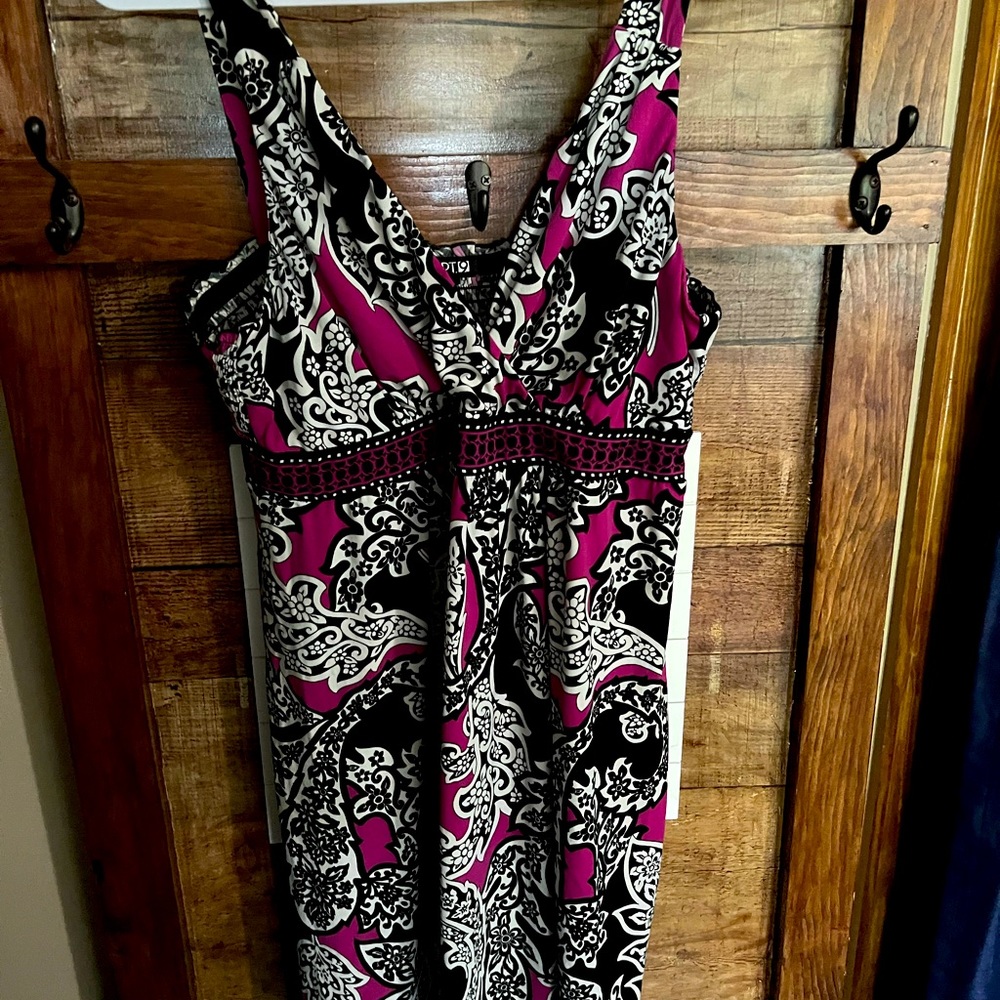 Apt 9 dress size XL pink black and white